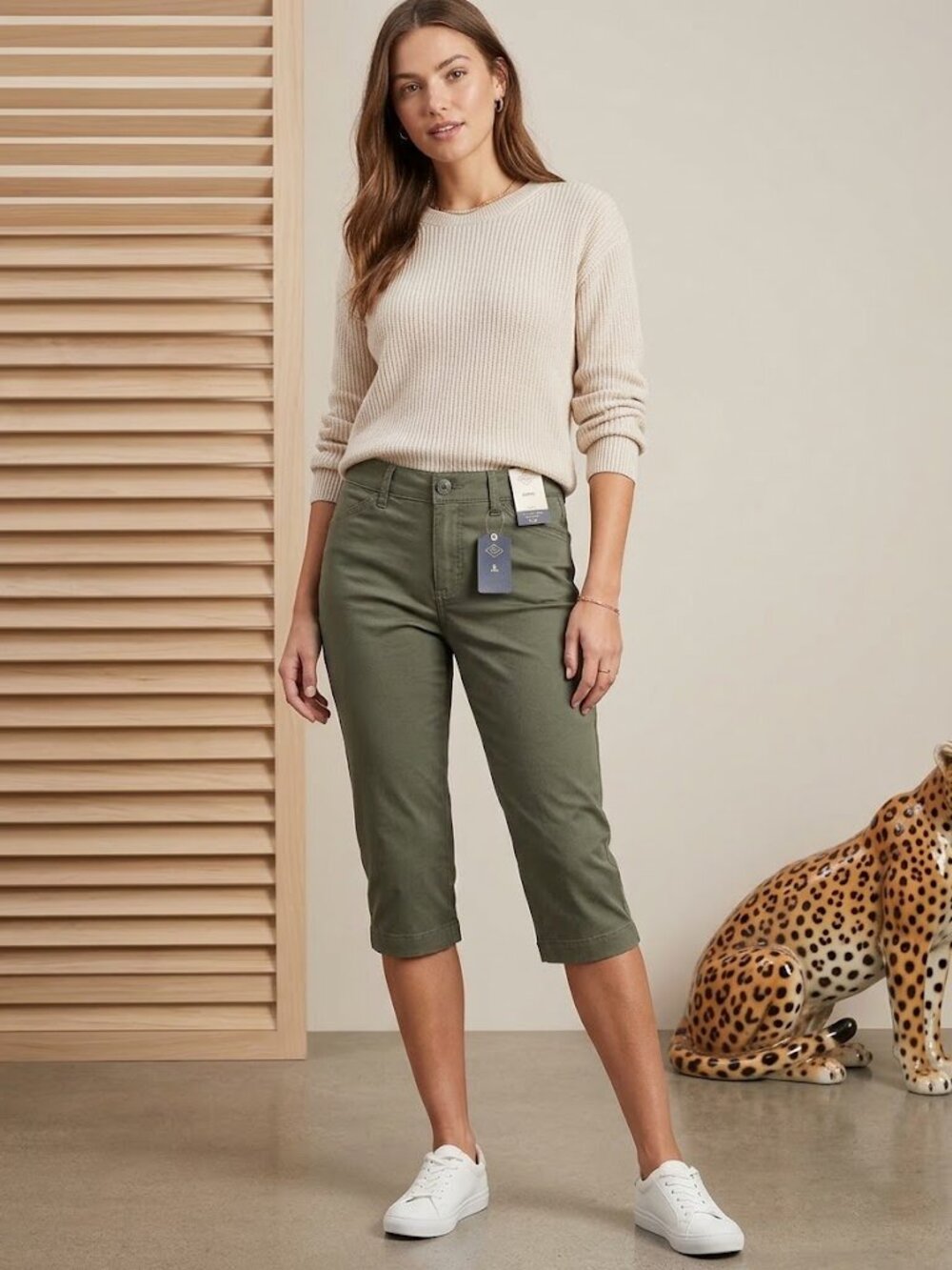 NWT St John’s Bay Mid Rise Capri Pants Olive Green Easy Fit Stretch Size 6